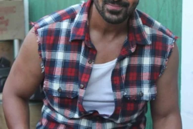 John Abraham Photos, Wallpapers, Images, Pictures Mazale