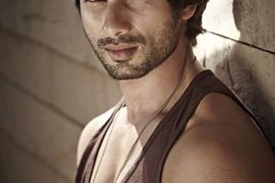 Shahid kapoor emotional photos 9881.jpeg