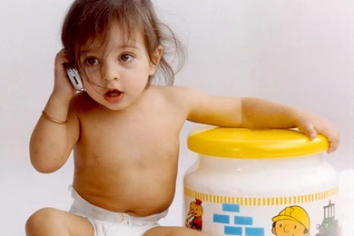 Desktop Wallpapers » Babies Backgrounds » Cute Baby Talking On ...