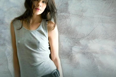 MICHELLE MONAGHAN WALLPAPER   (