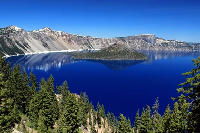 880x598px Crater Lake