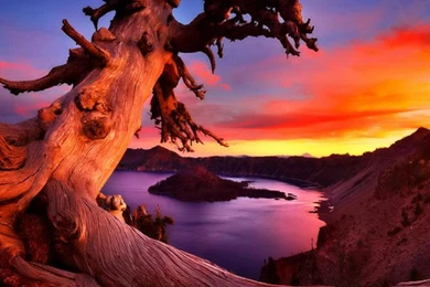 CRATER LAKE WALLPAPER   (