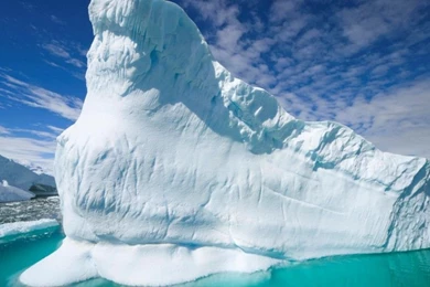 Huge Iceberg HD Landscape