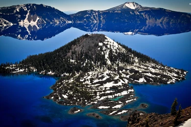 Wizard Island In Crater Lake Wallpapers   Nature Wallpapers
