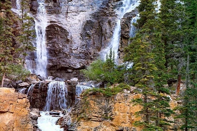 60 Beautiful Waterfall Wallpapers