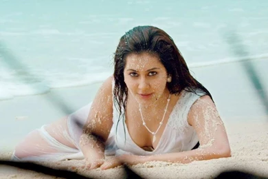 Actress Rashi Khanna Latest Hot Photos