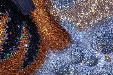 Mashababko: Wallpapers With Crystals