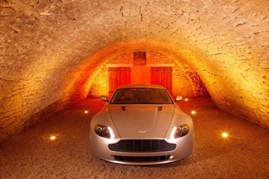 2007 Aston Martin V8 Vantage   Cavern Front Red Light   1280x960 ...