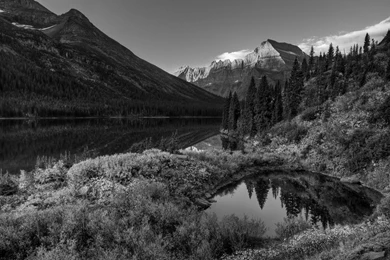 Nature & Landscape Black And White Lake Mountain Scenery Wallpapers ...