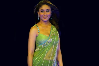 Kareena kapoor sexy bold wallpaper.jpg