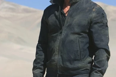 Download Daniel Craig As James Bond 007 Wallpapers For iPhone 4