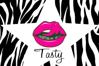 Dazzle My Droid: Freebies Tasty Lips Wallpapers Collection