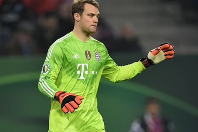 Video: Manuel Neuer Forgets He's A Goalkeeper (again) And Goes On ...