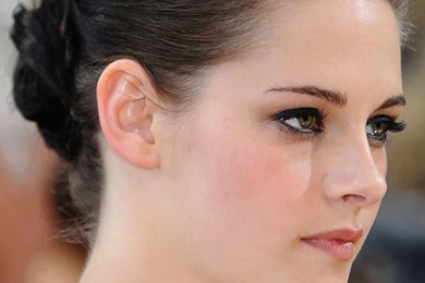 Kristen Stewart Hd Wallpaper Showbizcorner