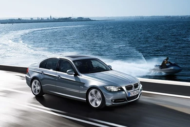 BMW 3 Series VS Jet Ski   1024x768   Wallpapers