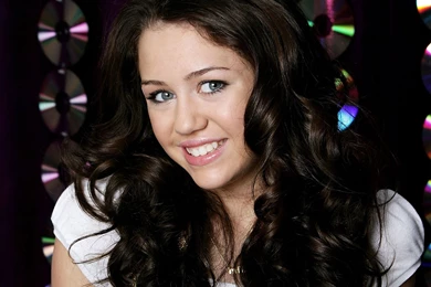 Smile Miley Cyrus Wallpapers Download