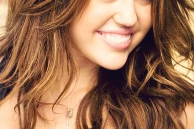 Download Miley Cyrus Wallpapers For iPhone 4