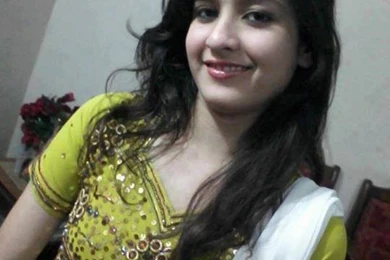 Download Beautiful Girls Picture Wallpapers HD FREE Uploaded By ...