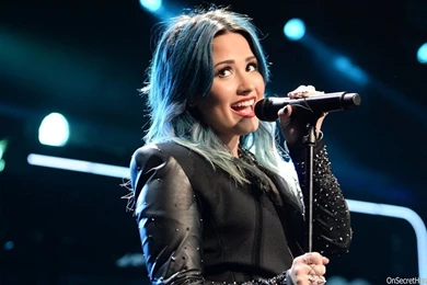 Demi Lovato 2014 Performing Wallpaper.jpg