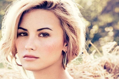 Demi Lovato Wallpapers >> Backgrounds With Quality HD