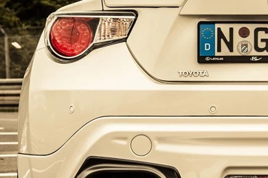 Download Dotz Shift Toyota GT86 Back Wallpapers For iPhone 4