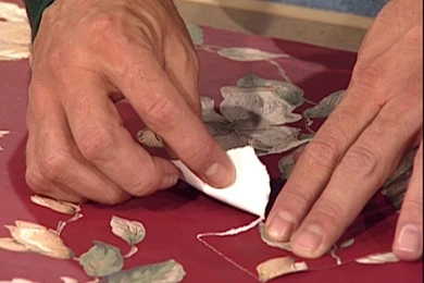 How To Replace A Section Of Damaged Wallpapers