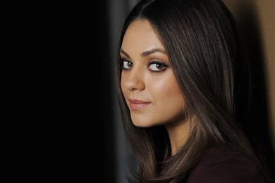 Mila Kunis 2013.jpg