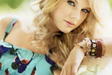 Taylor Swift Fearless HD Desktop Wallpapers : Widescreen : High ...
