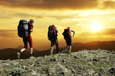 THREE PEOPLE MOUNTAIN CLIMBING WALLPAPER   (