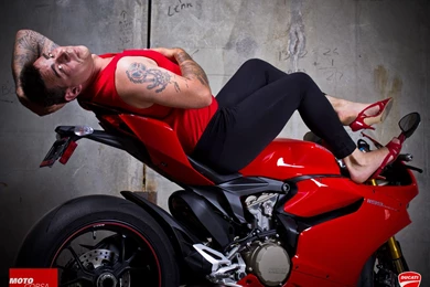 Manigale ducati 1199 wallpaper 05 1600x1200.jpg