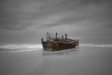 Shipwreck In A Grey Sea >> HD Wallpaper, Get It Now!