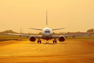Boeing 737 Aircraft On The Runway Wallpapers And Images ...