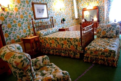 Yellow Roses Room. Matching Wallpapers And Fabric Was An Innovation ...