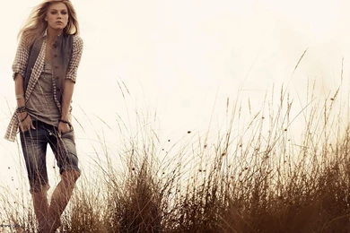 Fashion Girl Model Field Wallpapers 1920 Wide   Download Page ...