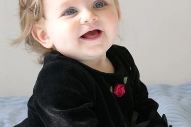 Cute baby in black dress hd wallpaper1.jpg