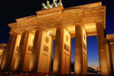 Free Screensavers And Wallpapers   7Screensavers.com