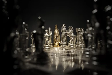 King and queen chess pieces wallpaper 1600x900.jpg
