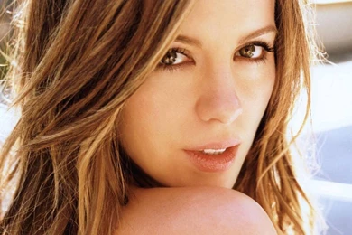 Kate Beckinsale HD 1366x768