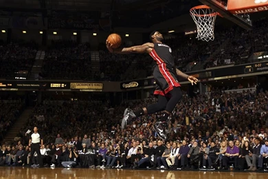 Download Lebron James Dunk Wallpapers Free