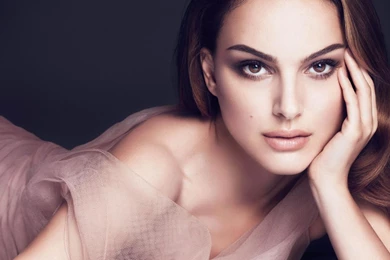 Free 3D Wallpapers Download: Male & Female Celebrity HD Wallpapers