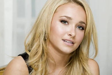 Hayden Panettiere HD 5957 1920 X 1200   WallpaperLayer.com