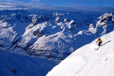 MOUNTAIN SKIING EXTREME WALLPAPER   (