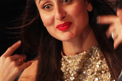 Heroine Promotion On DID    Kareena Kapoor Picture