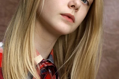Elle Fanning Mobile Wallpapers