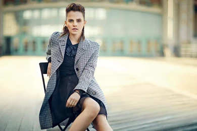 Hollywood Actress Emma Watson Hd Wallpapers