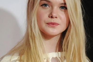 Elle Fanning Mobile Wallpapers 12117