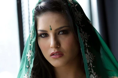 Sunny Leone Wallpapers   (1024x768) : Janubaba.com