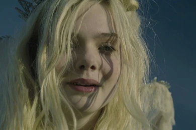 Actress Elle Fanning Wallpapers