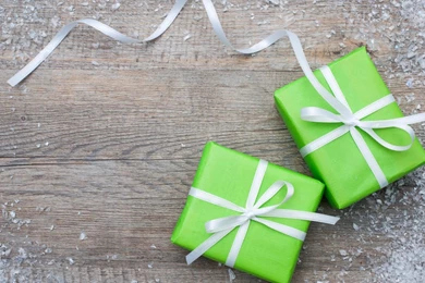 Wallpapers Snow, Gift, Box, New Year, Christmas, Ribbon, Two Green ...