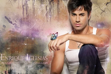 Enrique Iglesias In White Vest HD Backgrounds